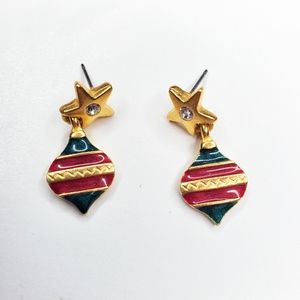 Oops A Daisy Gold Tone Ornament Enamel Earrings